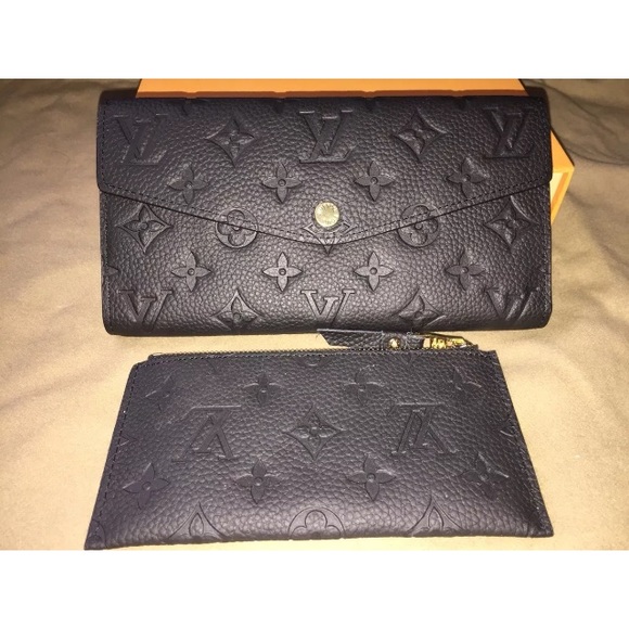 ❤️ MONOGRAM WALLET - Picture 8 of 8